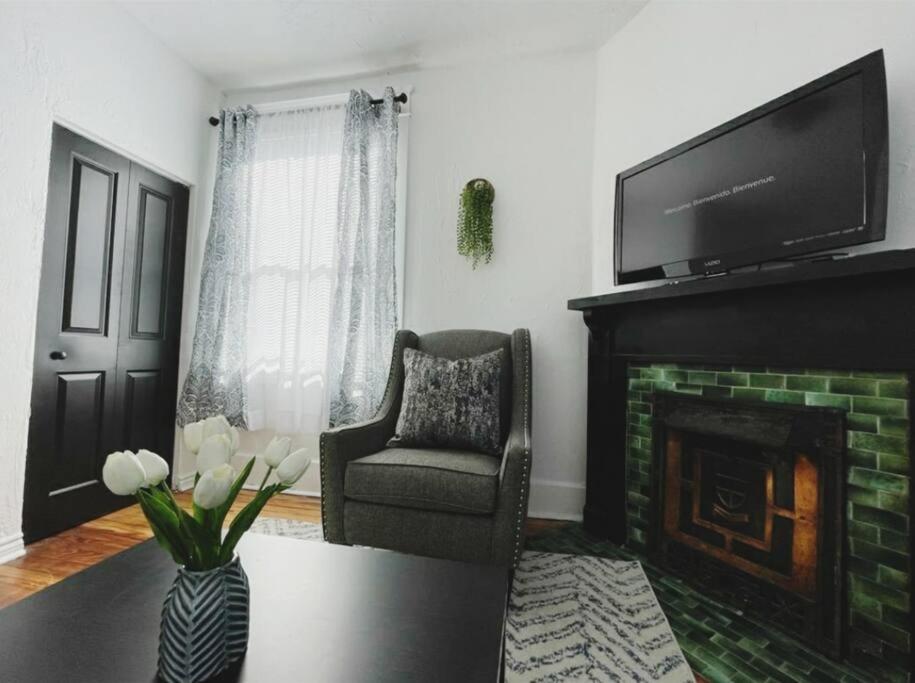 Апартаменти Lovely 2Br W Office Space - King Bed & Alexa Піттсбург Екстер'єр фото